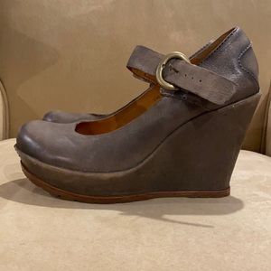 Grayish, Taupe Platform Wedges 9B